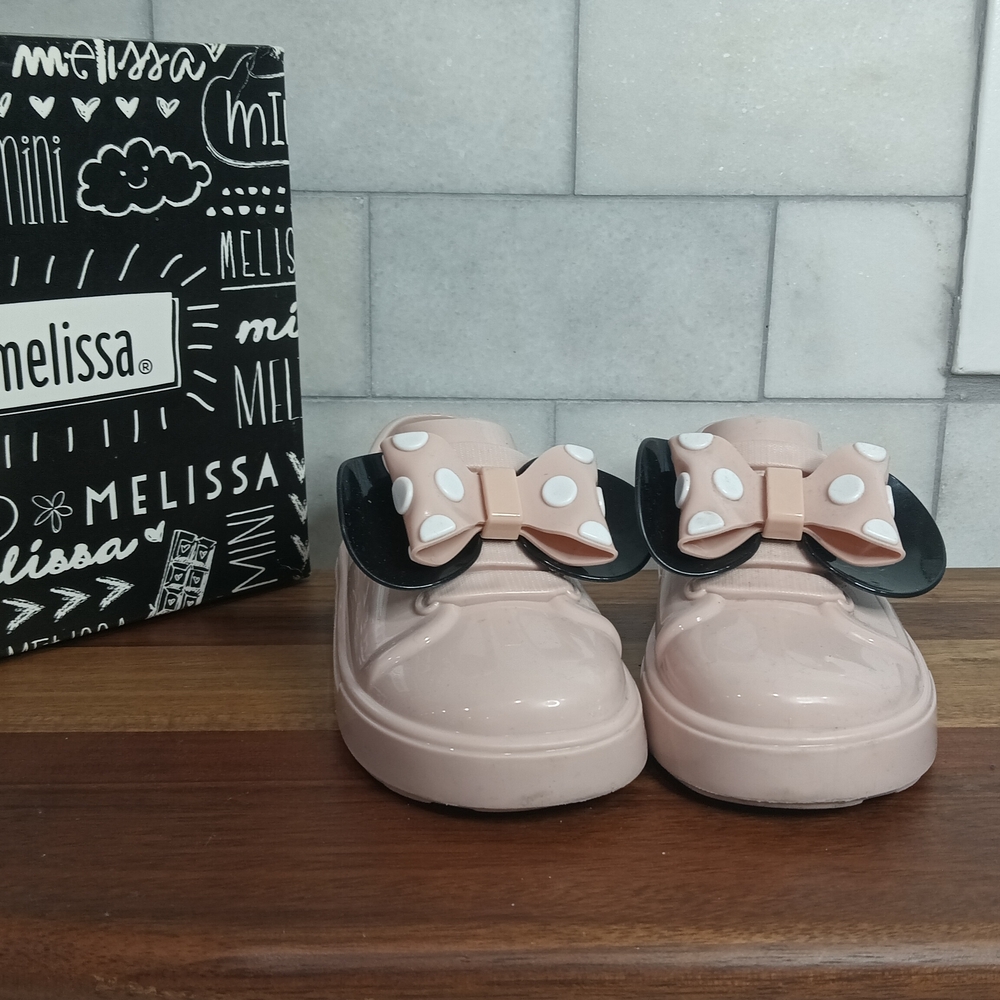 Glossy Pale Pink Bow Jelly Flats